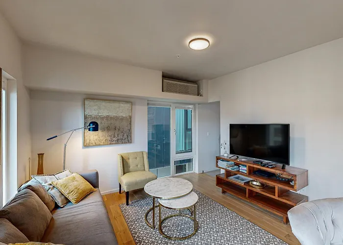 Q21 Condos